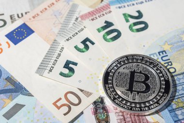 BTC Bitcoin ve Euro banka notları