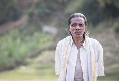 Bangladeşli adam yakın çekim