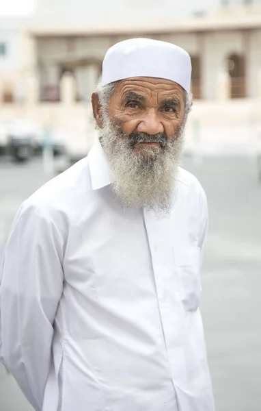 Stary człowiek przy Souq Waqif — Zdjęcie stockowe
