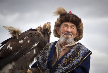 Bayan Ulgii kartal avcı