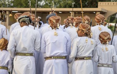 geleneksel giyim erkeklerde