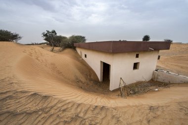 terk edilmiş bir vllage evde