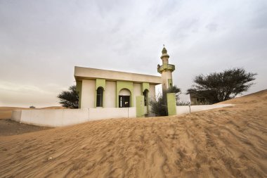 Dubai yakınlarında terk edilmiş bir vllage Camii