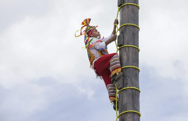 Ceremonia ritual de Voladores — Foto de Stock