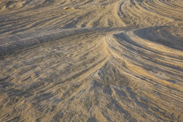 Formazioni sabbiose nel deserto vicino ad Abu Dhabi — Foto Stock