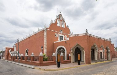 playa del Carmen church in Valladolid