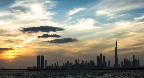 Skyline di Dubai al tramonto — Foto Stock