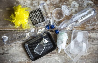 boş plastik torbalar, kapsayıcılar, şişe