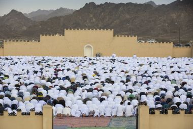 Eid al Bayramı Nizwa, dua erkek
