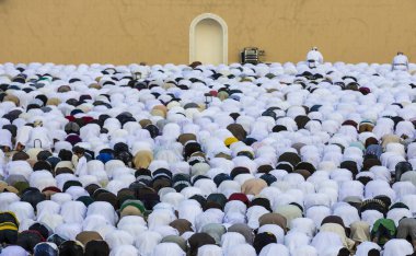 Eid al Bayramı Nizwa, dua erkek