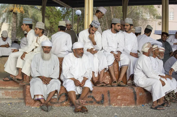 Gente omani en un mercado Habta — Foto de Stock
