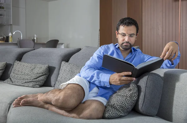 arab man reading book