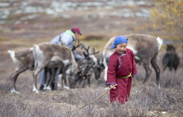 Nomad boy v severním Mongolsku — Stock fotografie