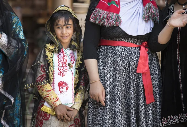 Nizwa Omã Novembro 2017 Menina Omani Vestida Com Roupas Tradicionais — Fotografia de Stock