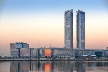 Dubai, Birleşik Arap Emirlikleri, 13 Ocak 2018: Dubai tasarım taslağı gündoğumu