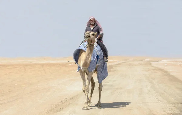 Madinat Zayed Spojené Arabské Emiráty Prosince 2017 Arabský Muž Jeho — Stock fotografie