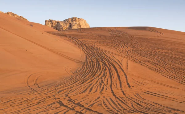 Marcas Pneus Deserto Nascer Sol — Fotografia de Stock