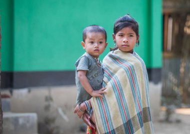 Chittagong, Bangladeş - 25 Şubat 2016: çocuklar Bangladeş uzak köy