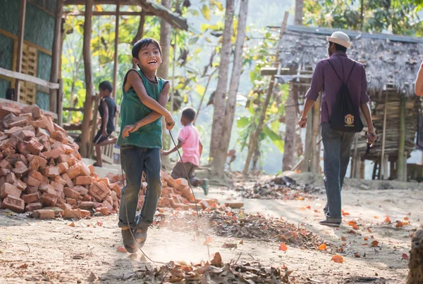 Chittagong Bangladesh Februari 2016 Barn Avlägsna Byn Bangladesh — Stockfoto