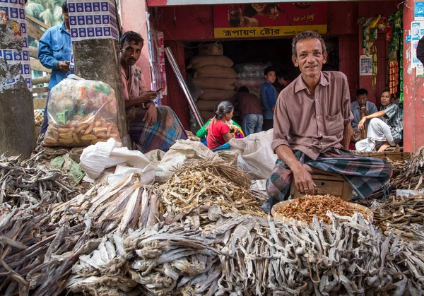 Chittagong Bangladesh February 2016 People Chittagong Fish Market — Stock Photo, Image