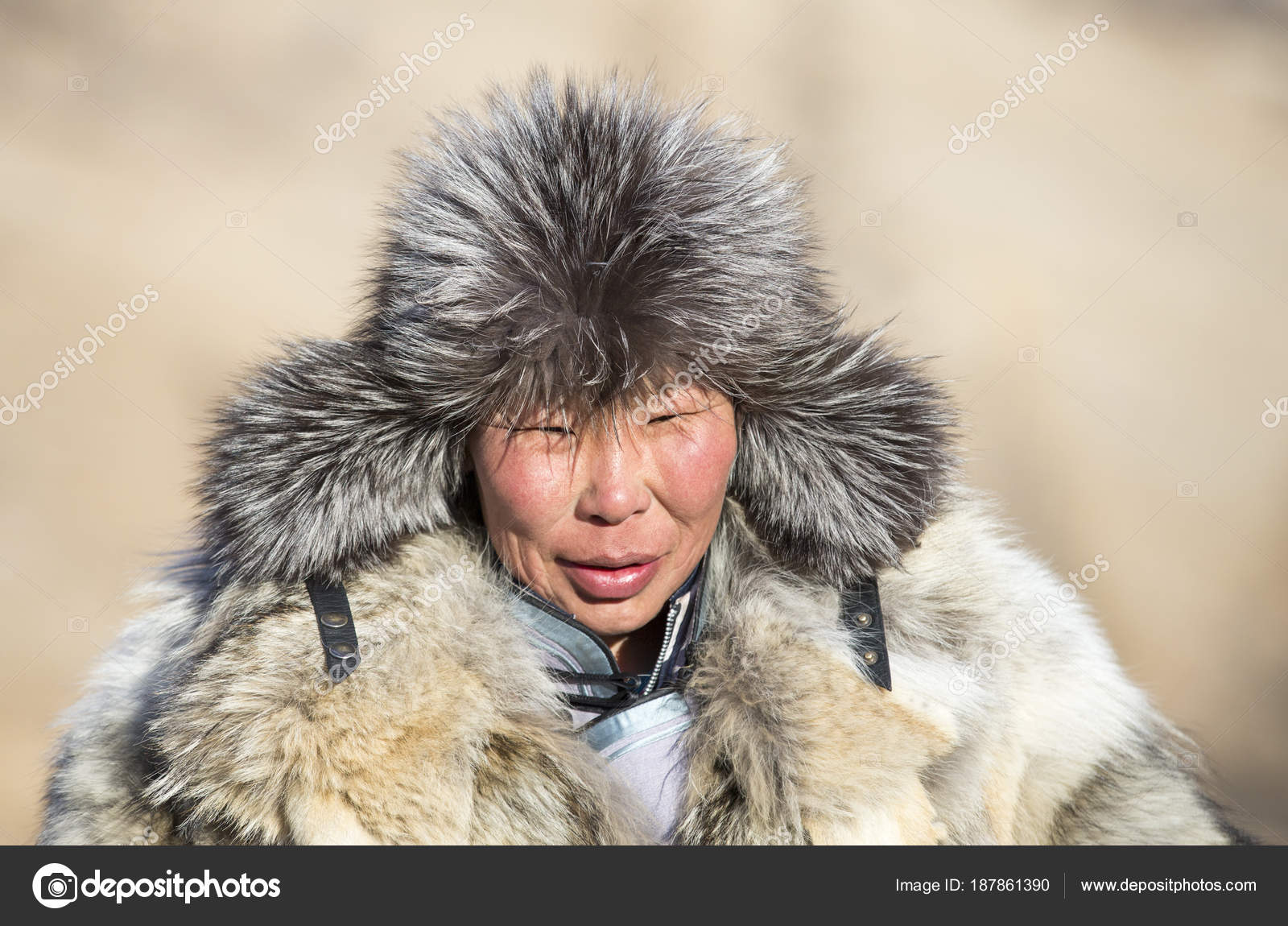 Mort de rire — parce que j'ai le sens de l'humour ! - Page 19 Depositphotos_187861390-stock-photo-portrait-of-a-mongolian-man