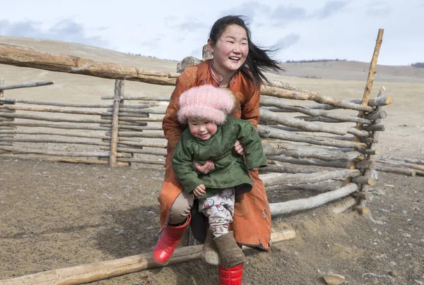 Hatgal Mongolia Marca 2018 Mongolski Dzieci Stepie Północnej Mongolii — Zdjęcie stockowe