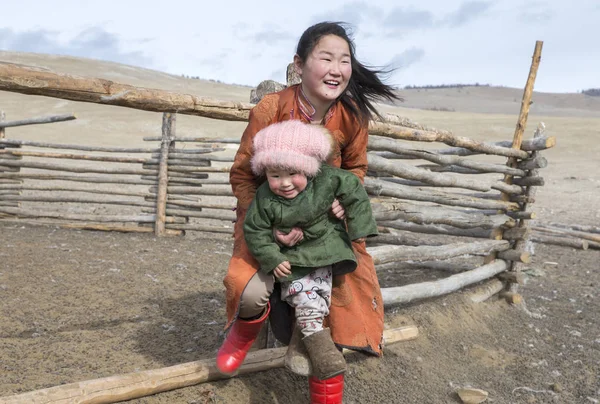 Hatgal Mongolie Mars 2018 Enfants Mongoliens Dans Une Steppe Nord — Photo