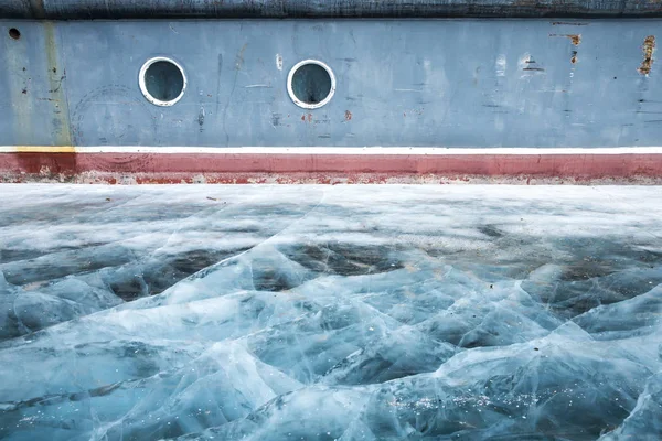 Båt Som Låst Isen Frusen Sjö Khuvsgul Norra Mongoliet — Stockfoto