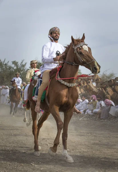 Ibrí Omán Dubna 2018 Ománské Muži Koních Krajině Ománu — Stock fotografie