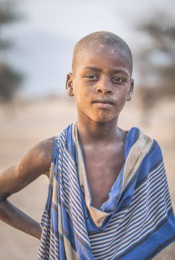Arusha, Tanzanya, 7 Eylül 2017: genç bir maasai erkeğinin portresi