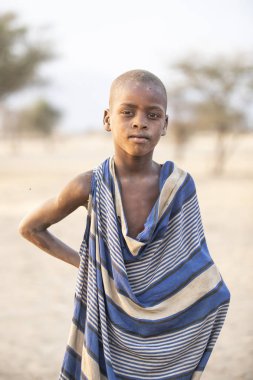 Arusha, Tanzanya, 7 Eylül 2017: genç bir maasai erkeğinin portresi