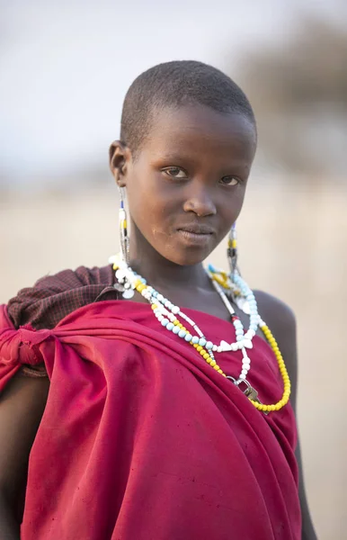 Arusha Tanzânia Setembro 2017 Retrato Uma Jovem Senhora Maasai — Fotografia de Stock