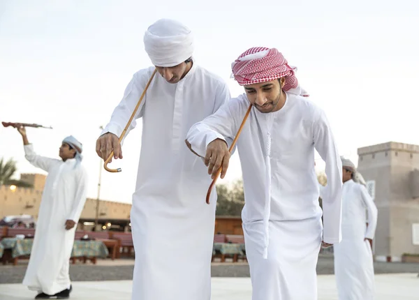 Ain Birleşik Arap Emirlikleri Kasım 2019 Emirati Erkekleri Geleneksel Giysileri — Stok fotoğraf