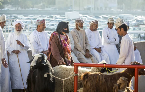 Nizwa Oman Dicembre 2015 Gli Omani Vecchio Mercato Caprino Nizwa — Foto Stock