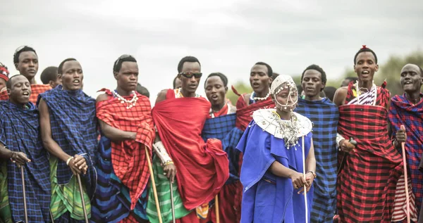 Same Tanzânia Junho 2019 Jovens Maasai Cantando Dançando Suas Melhores — Fotografia de Stock