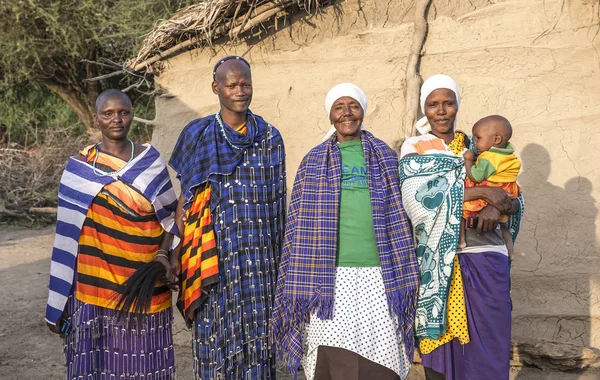 Same Tanzânia Junho 2019 Mulheres Maasi Roupa Tradicional — Fotografia de Stock