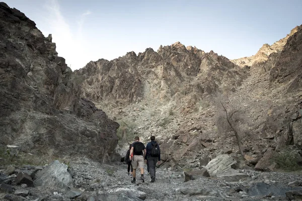 Ras Khaimah Emirati Arabi Uniti Dicembre 2019 Escursionisti Sulle Montagne — Foto Stock