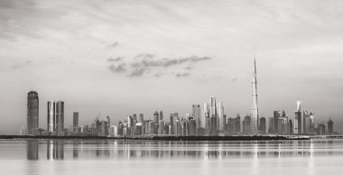 Dubai, Birleşik Arap Emirlikleri, 27 Aralık 2019: Dubai Creek Limanı 'ndan gün doğumu