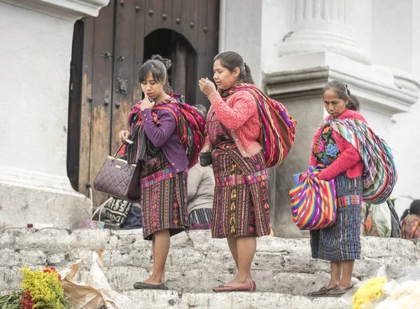 Chichicastenango Guatemala Şubat 2020 Geleneksel Pazarda Maya Insanları Sanatları Satıyor — Stok fotoğraf