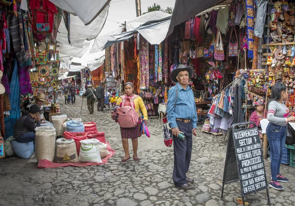 Chichicastenango Guatemala 27Th February 2020 Mayan People Traditional Market Selling — Stock Photo, Image