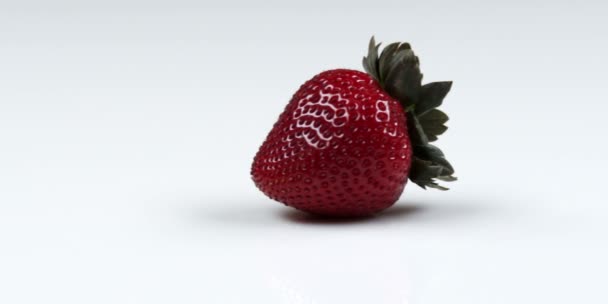 在美味的草莓平移 — 图库视频影像