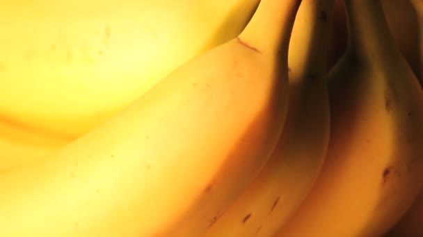 Banana rotante da vicino — Video Stock