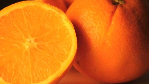 回転オレンジをクローズ アップ — ストック動画