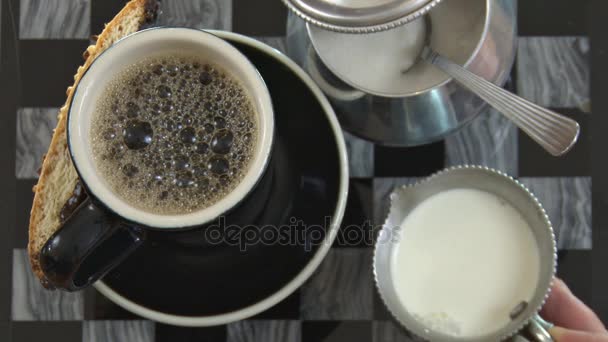 Café com creme e açúcar — Vídeo de Stock