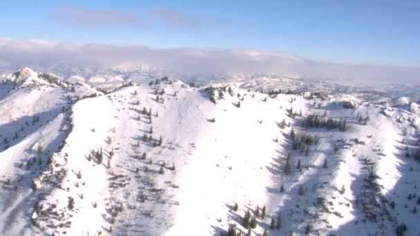 Video de montañas nevadas — Vídeo de stock