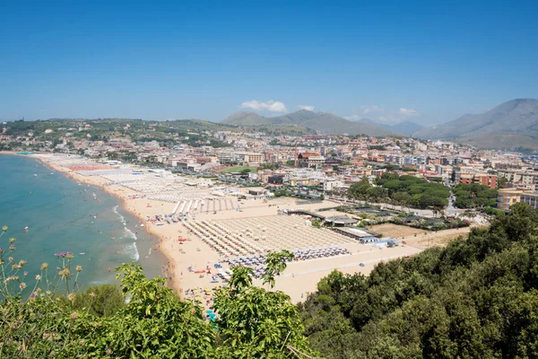 Serapo Sahili. Gaeta, İtalya 'da plaj