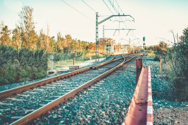 Demiryolu üzerindeki tren raylarının rotası