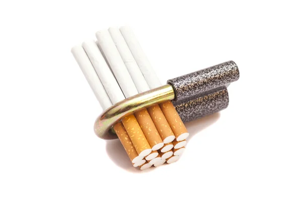 Cigarettes fermées isolées sur blanc — Photo