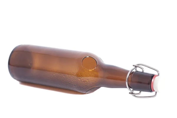 Bottiglia di birra isolato sfondo bianco — Foto Stock