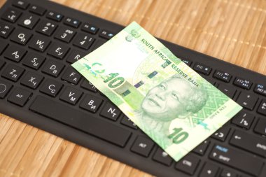 Bilgisayar klavye üzerinde on Güney Afrika Randı